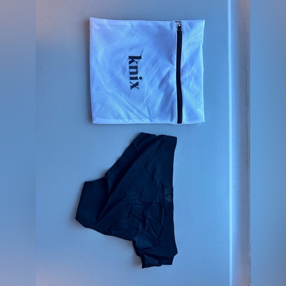 KNIX teen (3 pack) only 1 bag - Picture 2 of 3